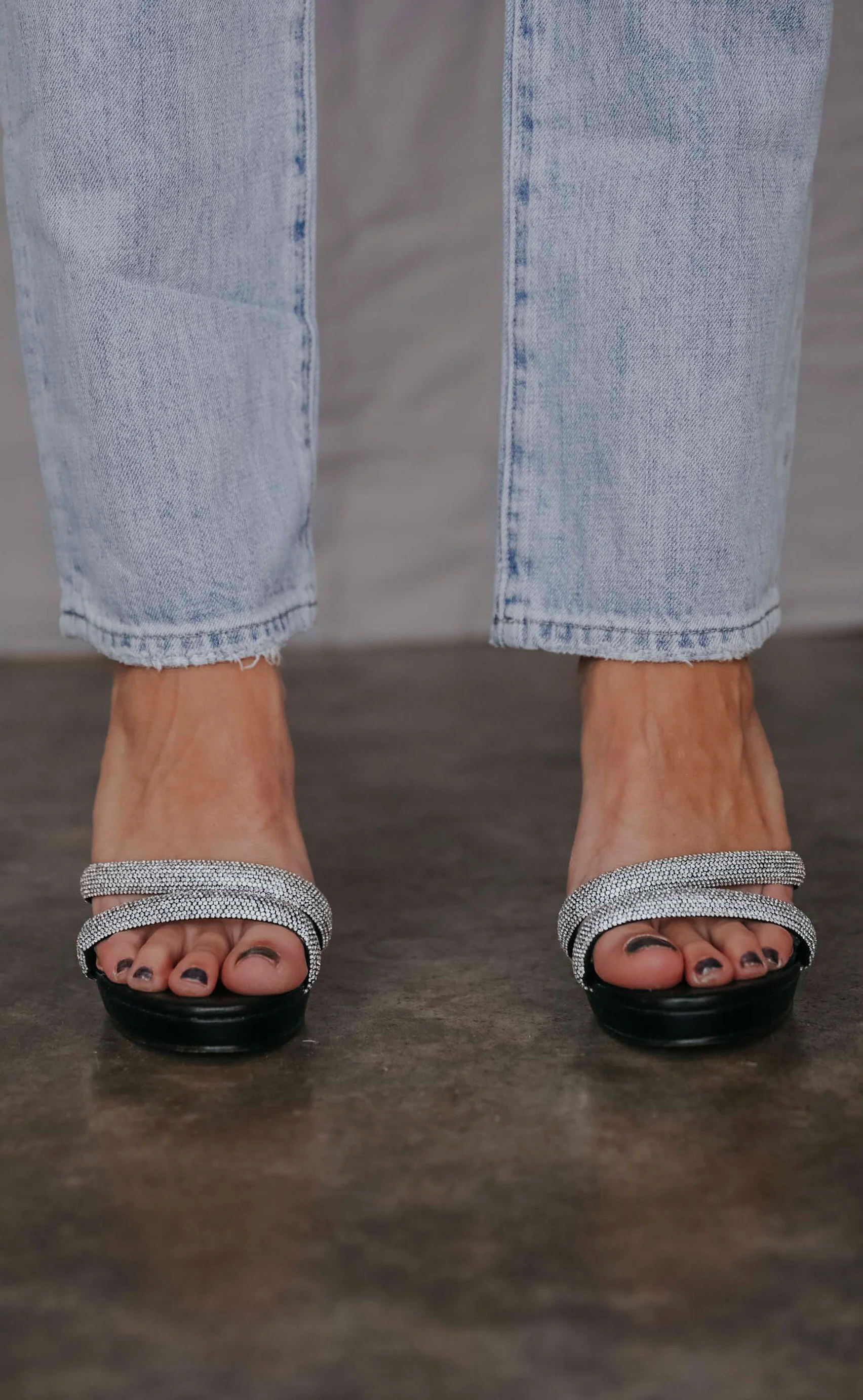 chinese laundry: friendly heel - Image 3